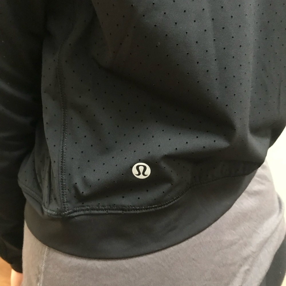 Lululemon Final Lap Jacket - Picture 4 of 6